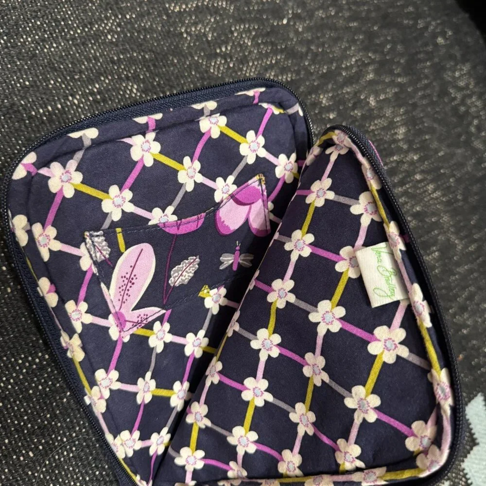 Vera Bradley Floral Nightingale Pattern Quilted Tablet Zippered Pouch, 2011
